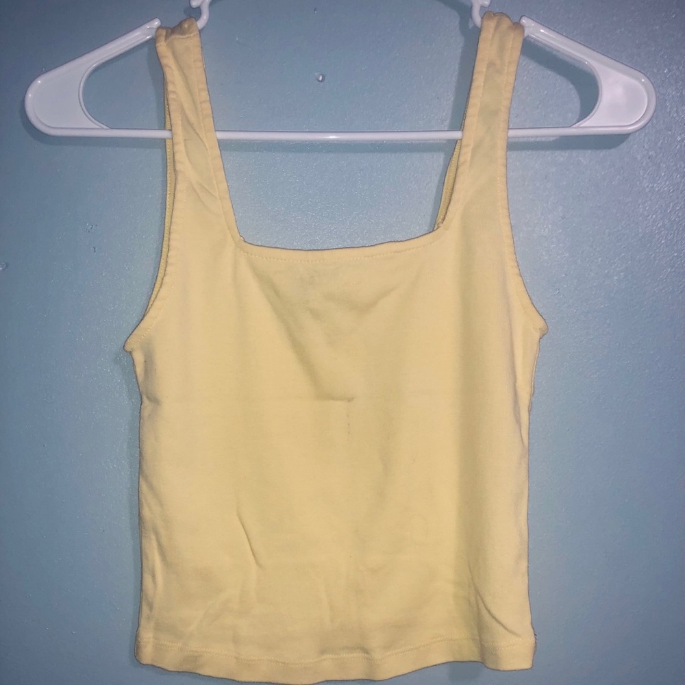 Pastel Yellow Crop Top 🌼